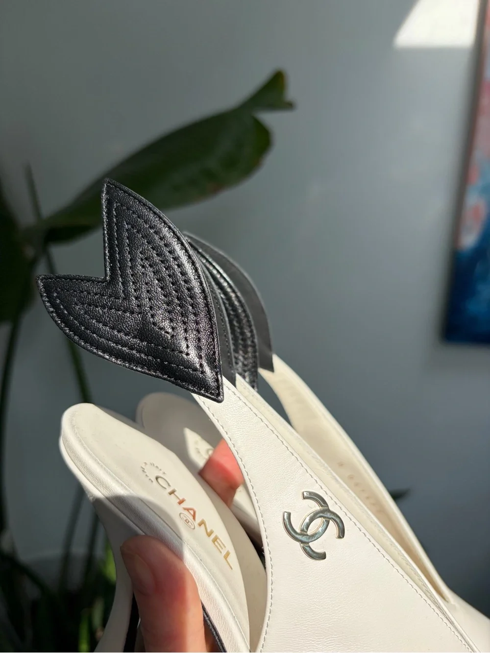 CHANEL White Leather Slingback Heel with Black Cap & Gold CC size 38